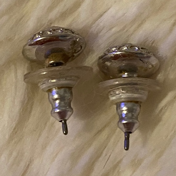 Swarovski Solitaire Stud Earrings - Picture 12 of 12